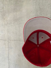 Load image into Gallery viewer, Bone fitted hats
